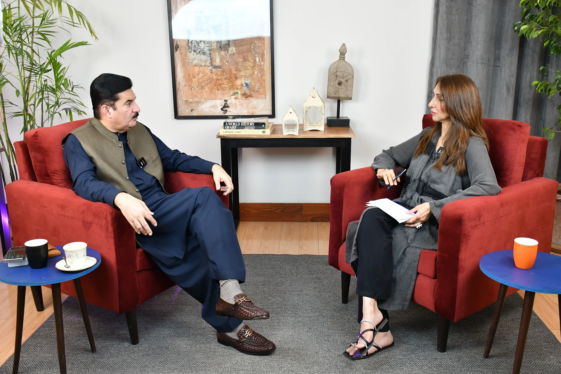 Faisal Karim Kundi with CEO MT ALiya Agha