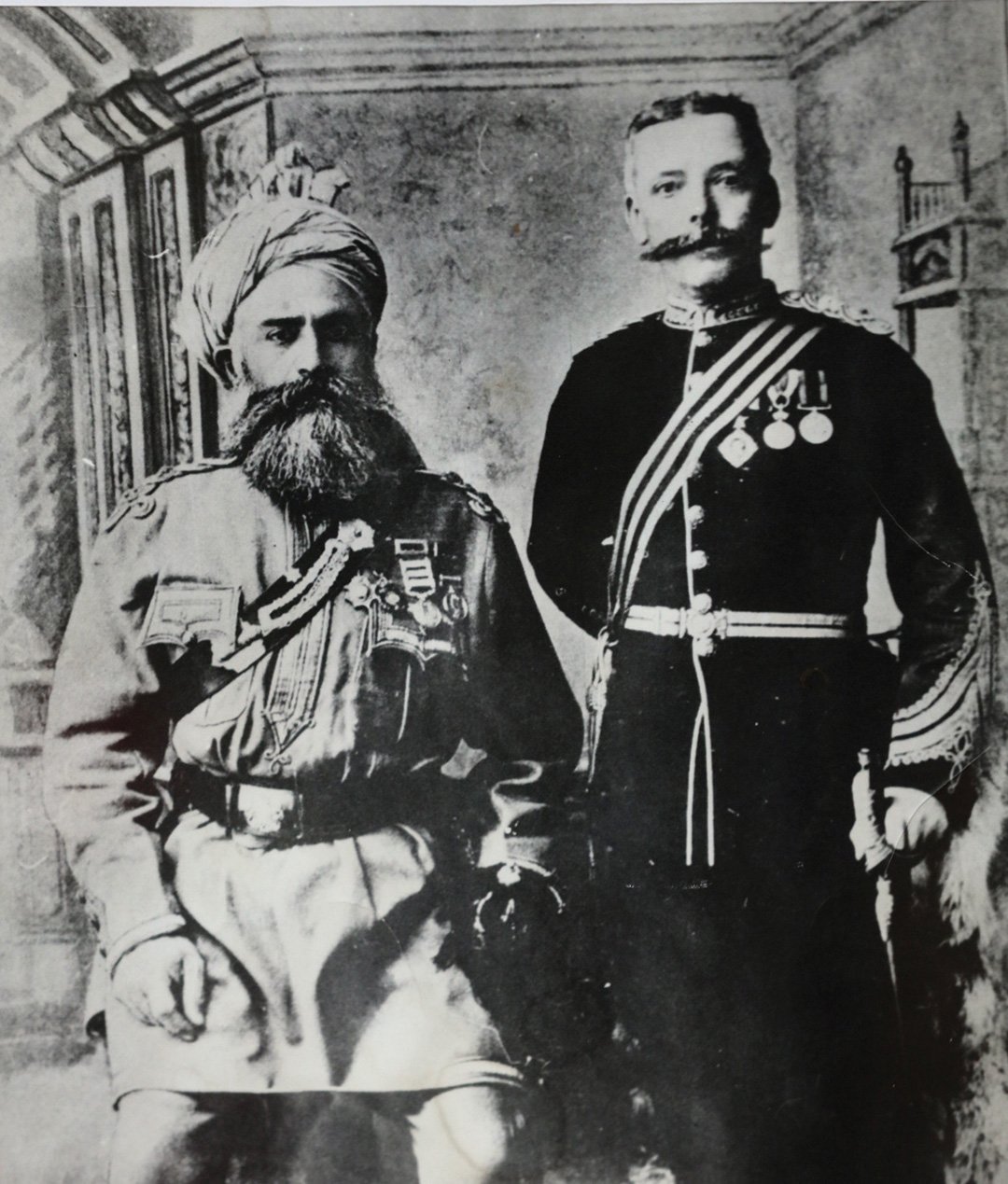 (Left) Lt. Col. Sir Nawab Aslam Khan , the first muslim commandment of Khyber Rifles next to first political agent of first tribal agency, Maj. Col. Sir Warburton